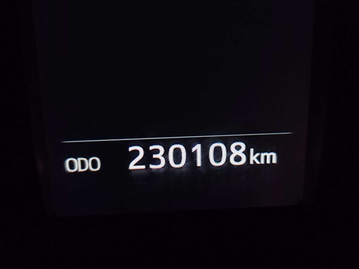 Б/У Тойота Рав4 2015 года. Фото: #4