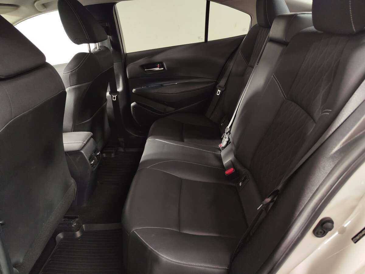 Б/У Тойота Королла 2019 года. Фото: #7