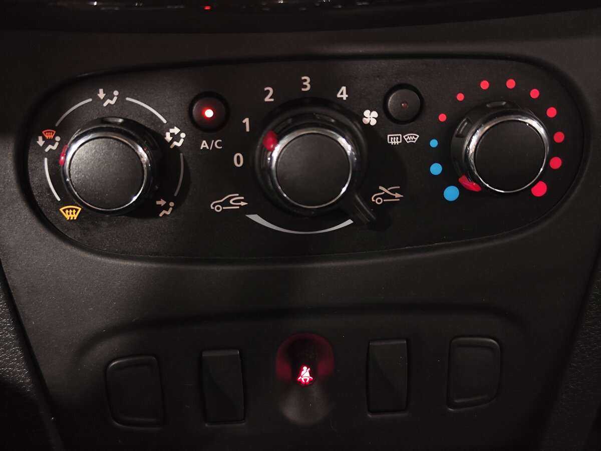 Б/У Рено Логан 2019 года. Фото: #13