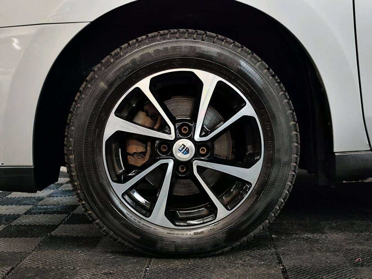 Б/У Ниссан Альмера 2016 года. Фото: #16