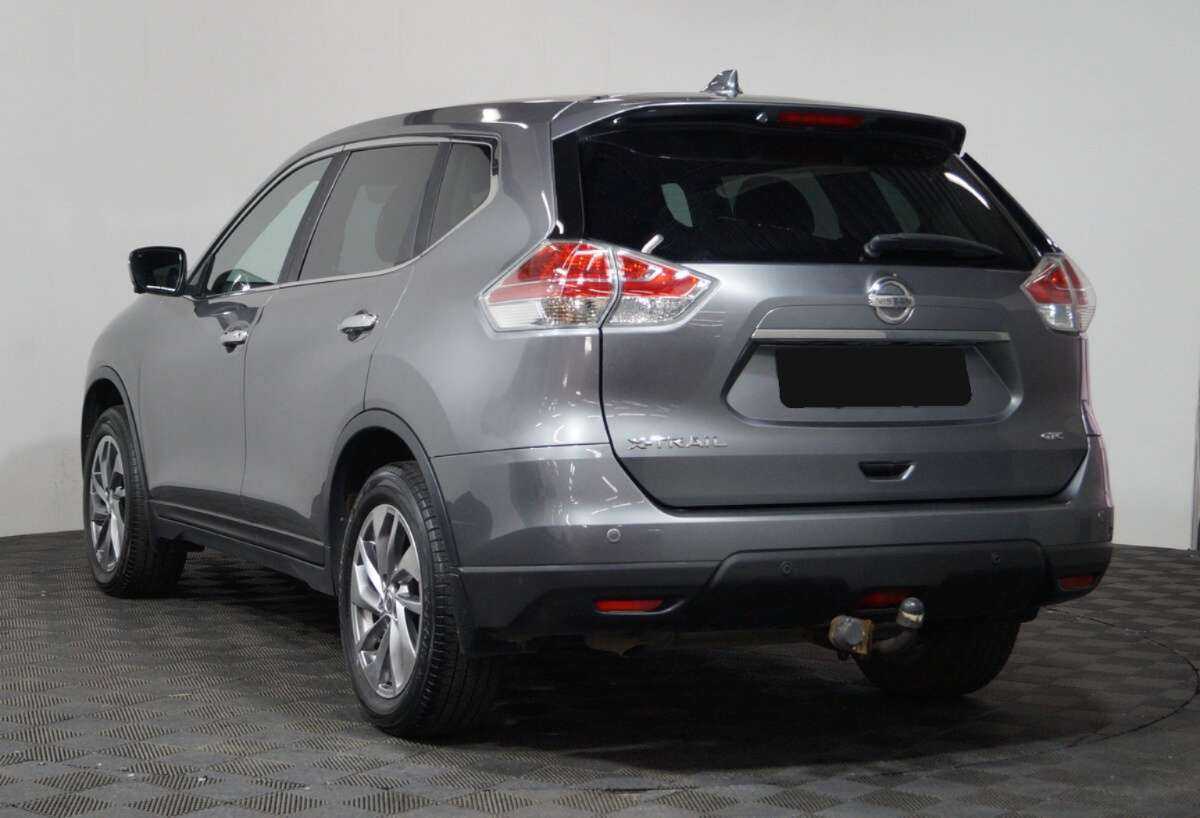 Б/У Ниссан Икс-Трейл 2017 года. Фото: #3
