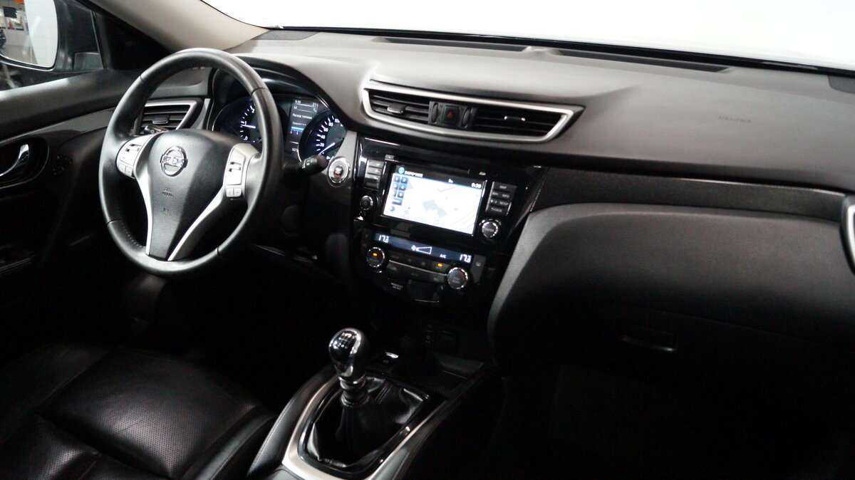 Б/У Ниссан Икс-Трейл 2017 года. Фото: #8