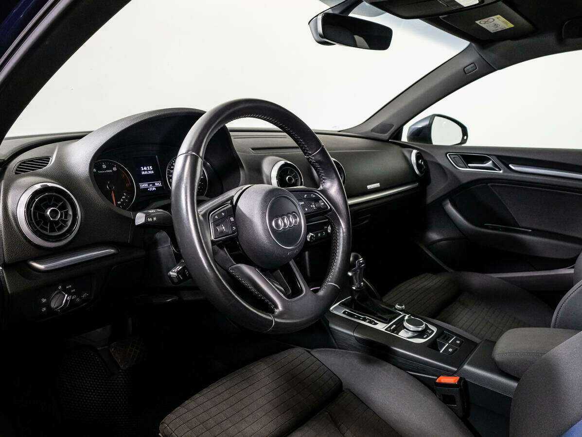 Б/У Ауди А3 2017 года. Фото: #8