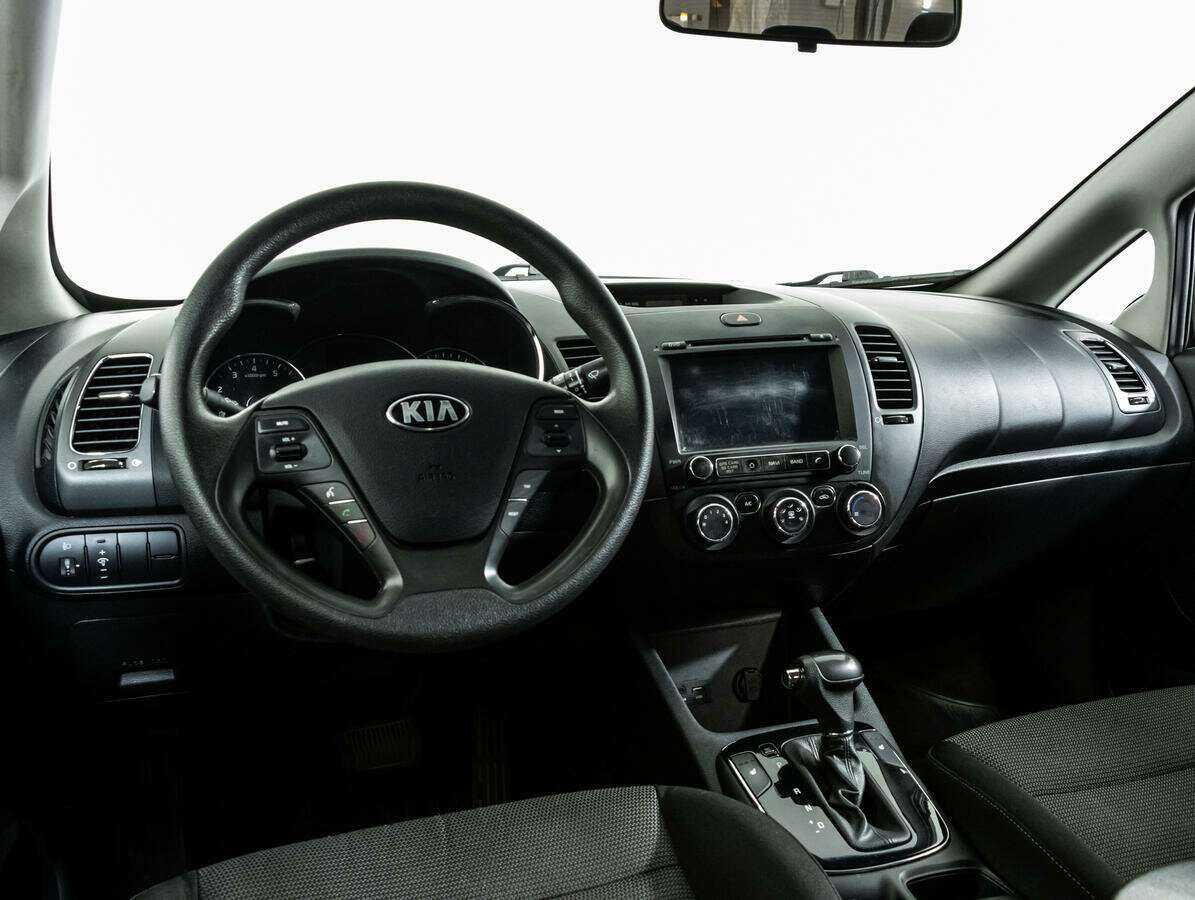 Б/У Киа Церато 2018 года. Фото: #9