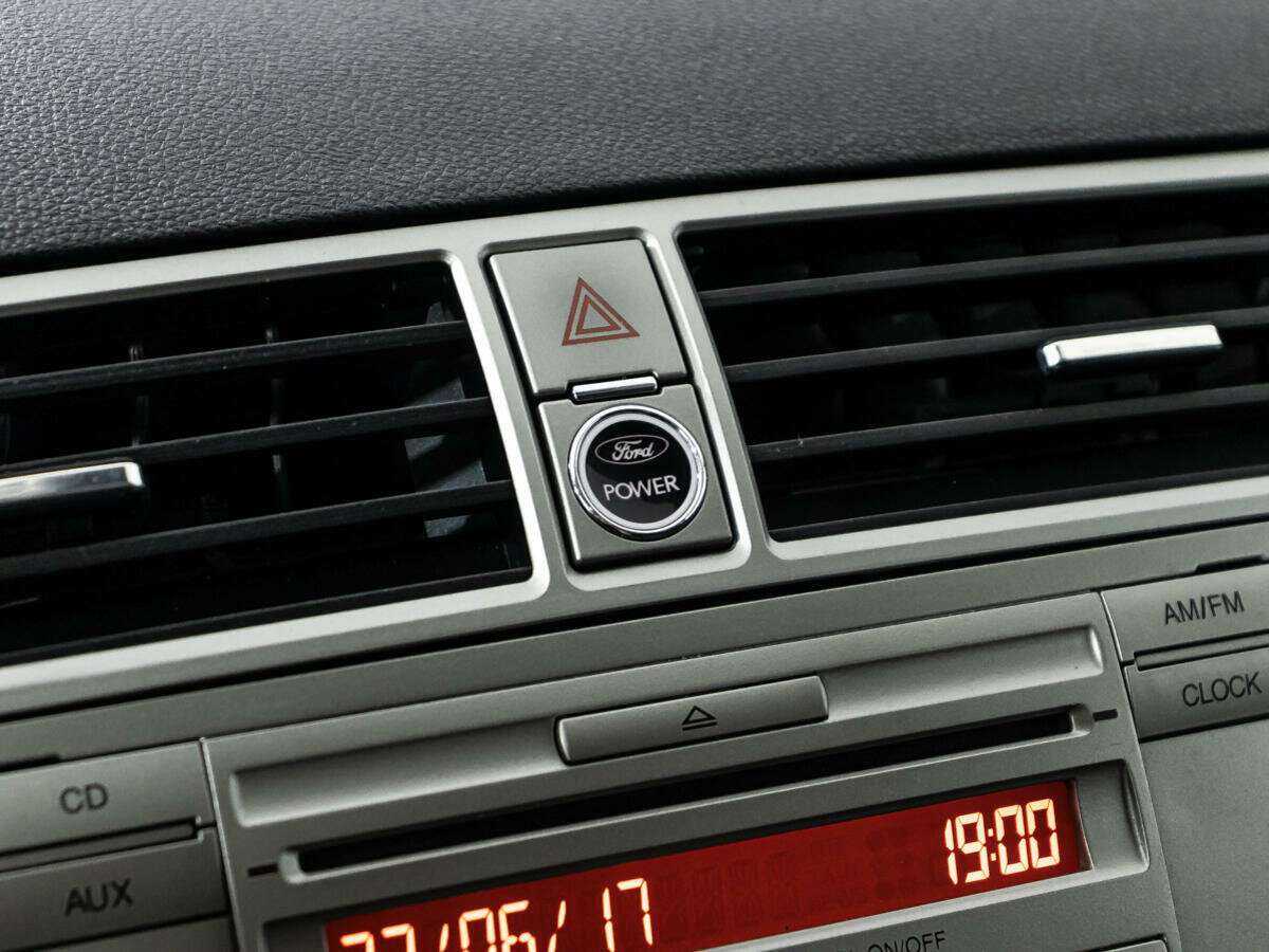 Б/У Форд Куга 2012 года. Фото: #15