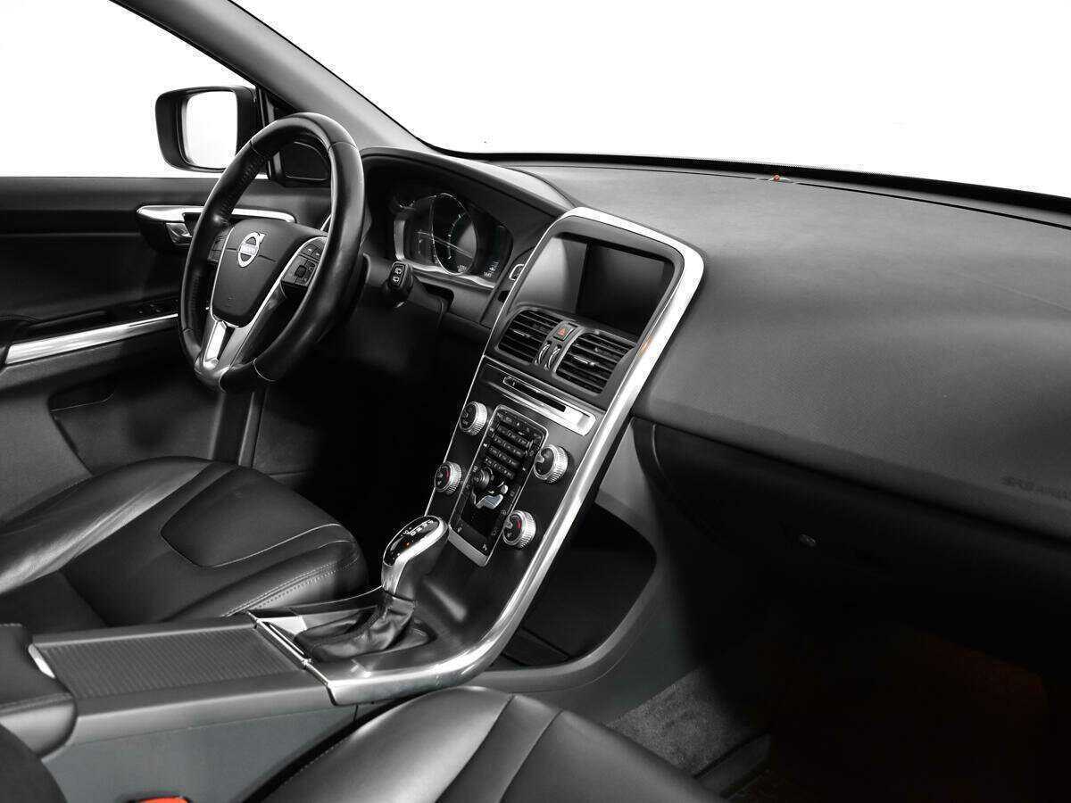 Б/У Вольво ИксЦ60 2014 года. Фото: #8