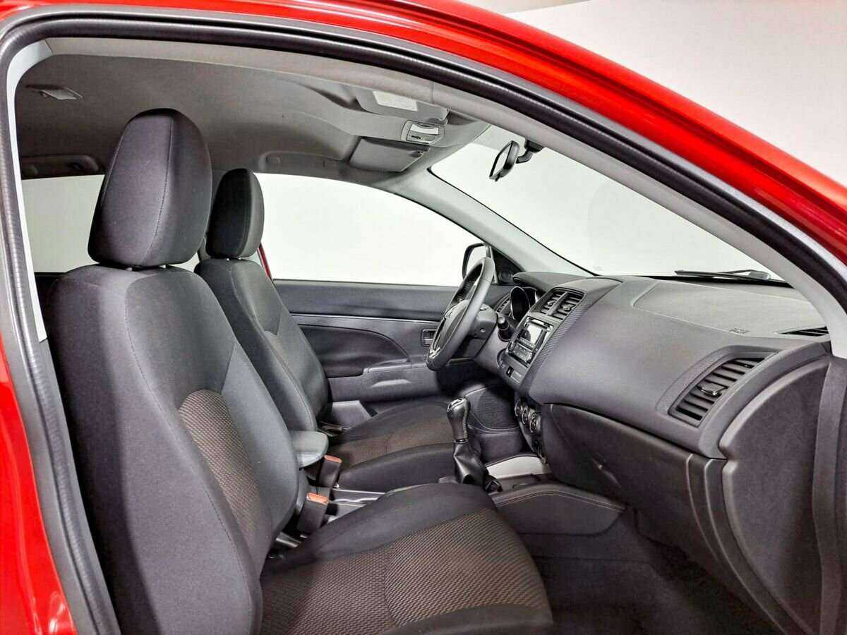 Б/У Митсубиши АС-Икс 2019 года. Фото: #8