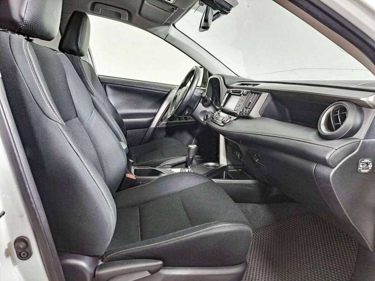 Б/У Тойота Рав4 2014 года. Фото: #9