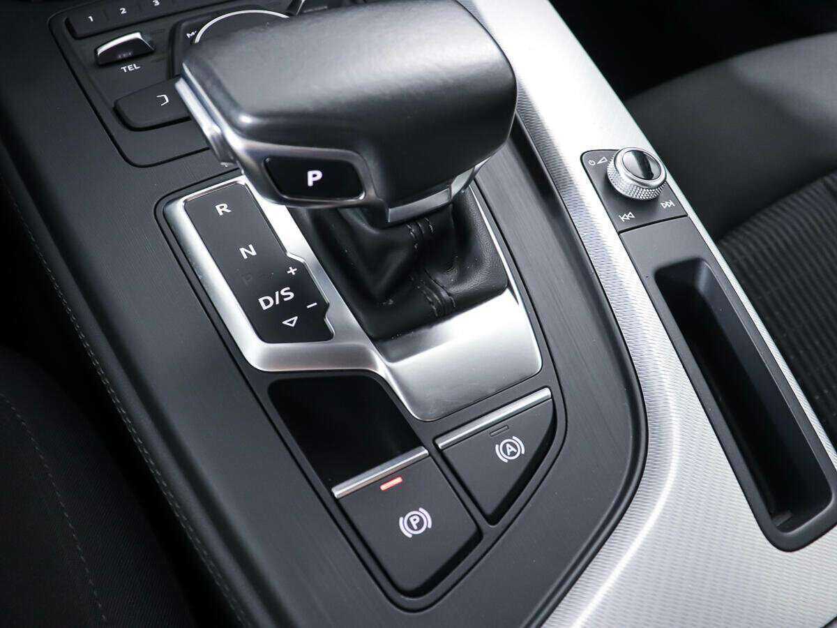 Б/У Ауди А4 2015 года. Фото: #15