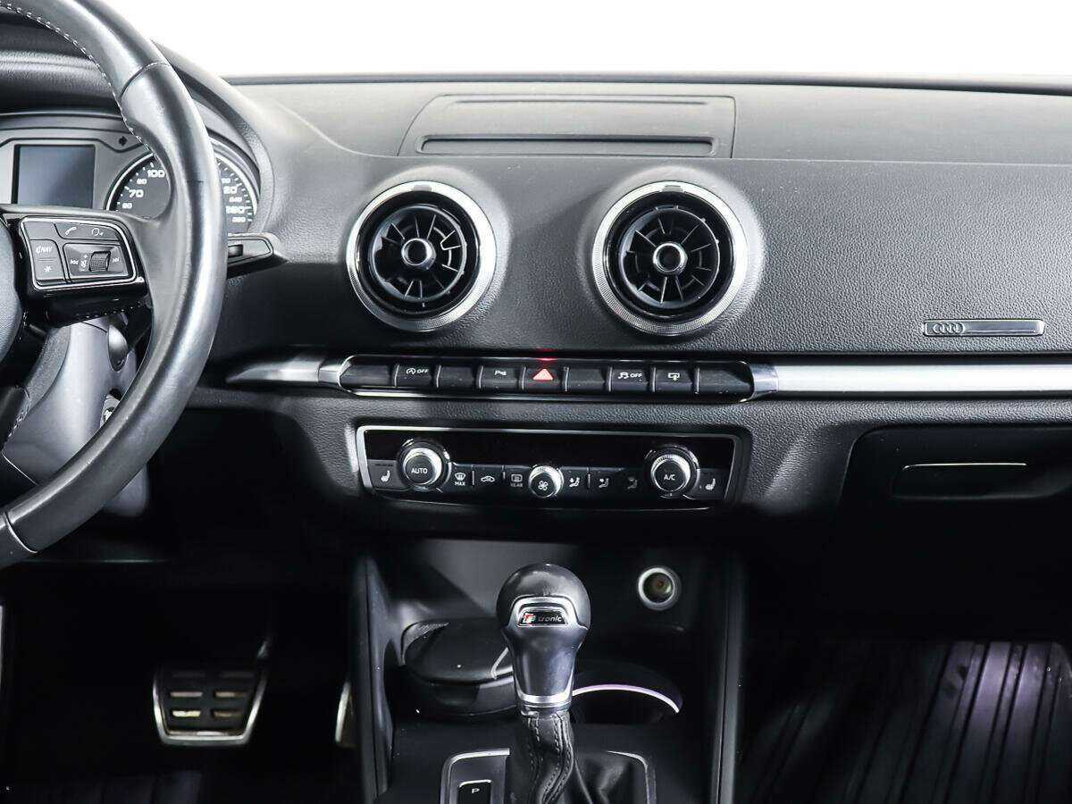 Б/У Ауди А3 2016 года. Фото: #13