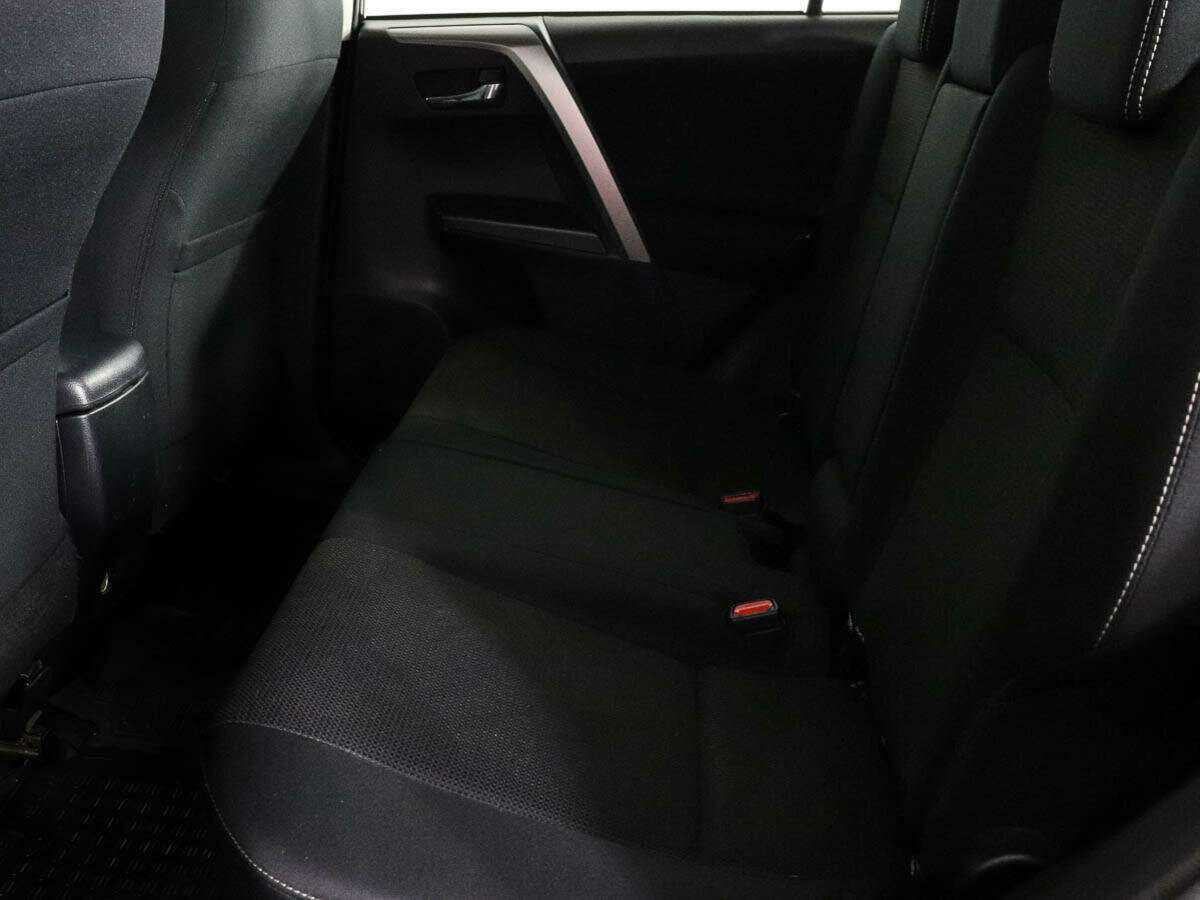 Б/У Тойота Рав4 2016 года. Фото: #7