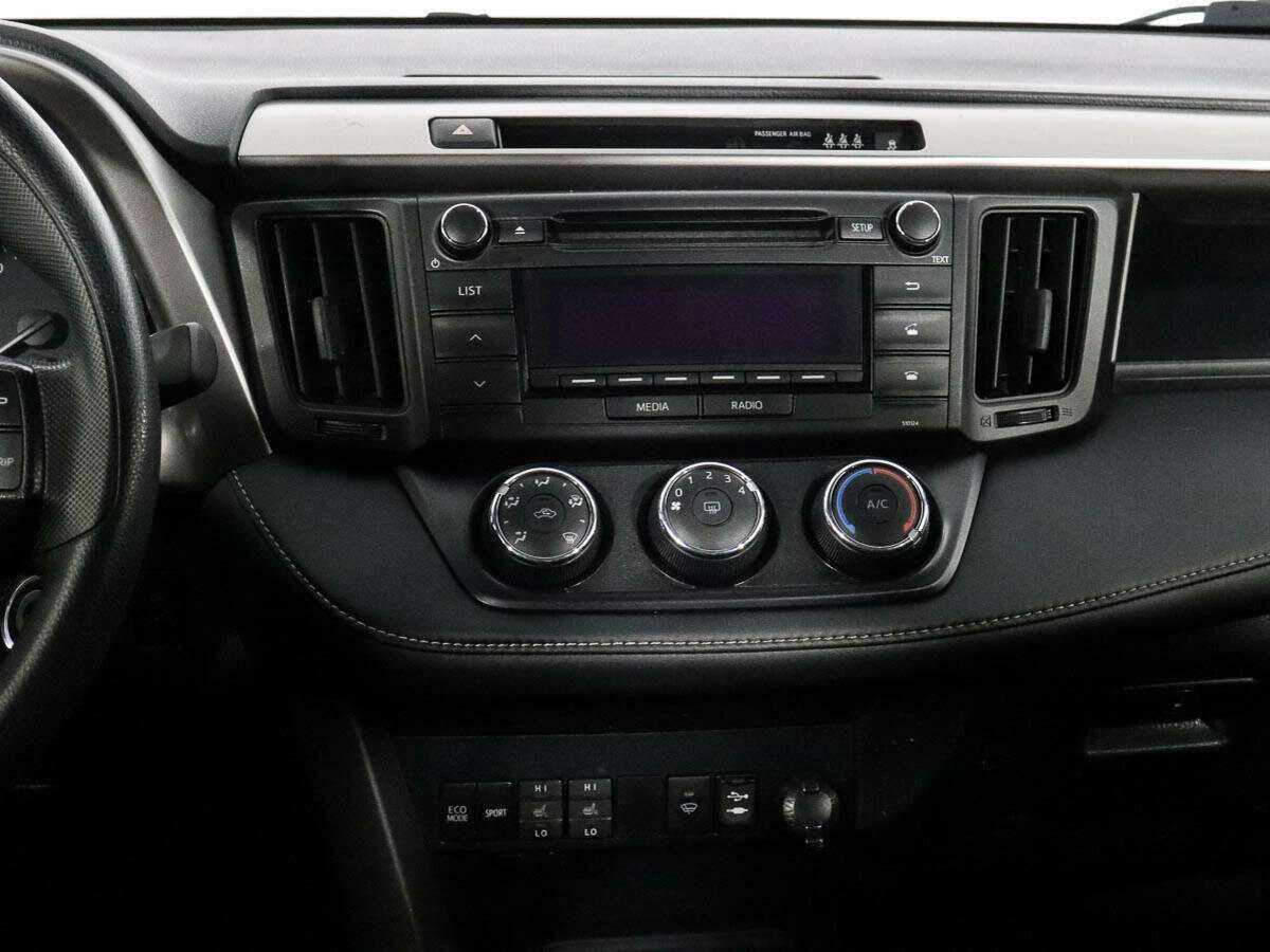 Б/У Тойота Рав4 2016 года. Фото: #10