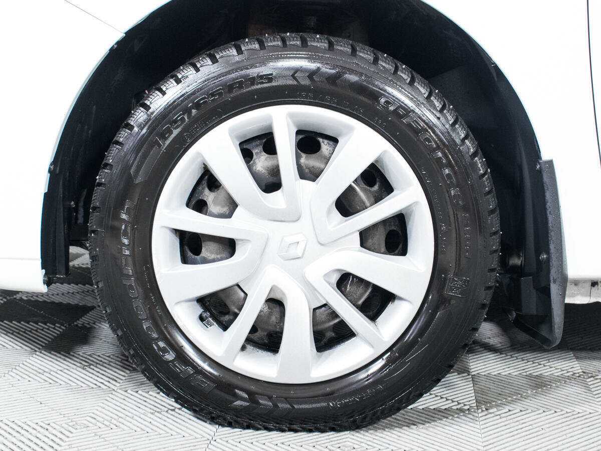 Б/У Рено Логан 2019 года. Фото: #15