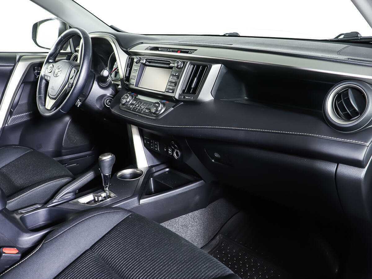 Б/У Тойота Рав4 2013 года. Фото: #8