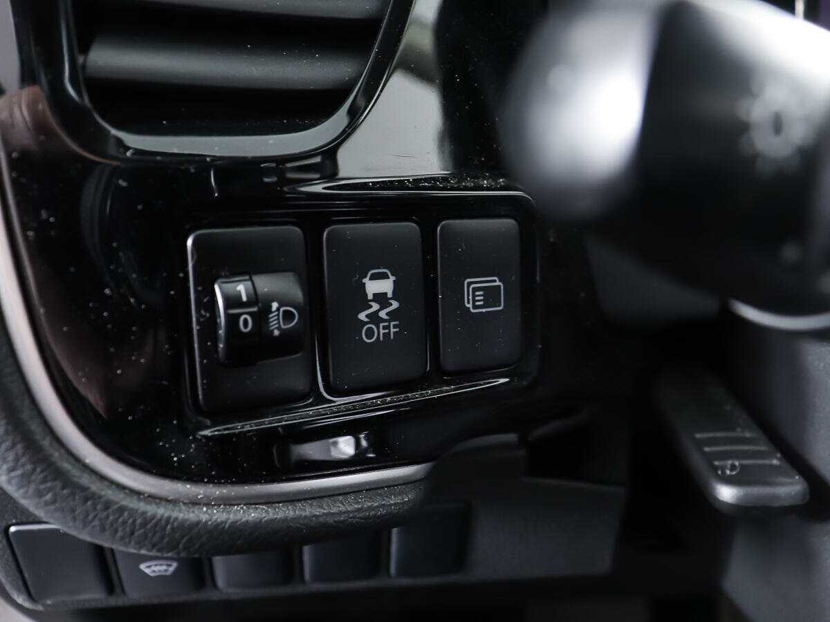 Б/У Митсубиши Оутлэндер 2016 года. Фото: #18