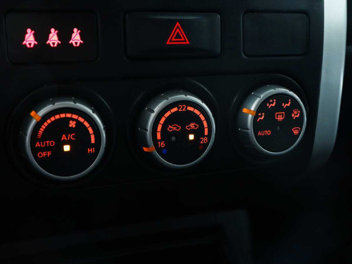 Б/У Ниссан Икс-Трейл 2013 года. Фото: #15