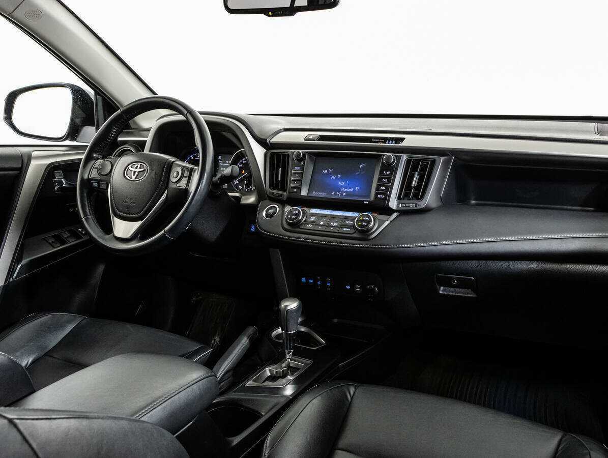 Б/У Тойота Рав4 2016 года. Фото: #8