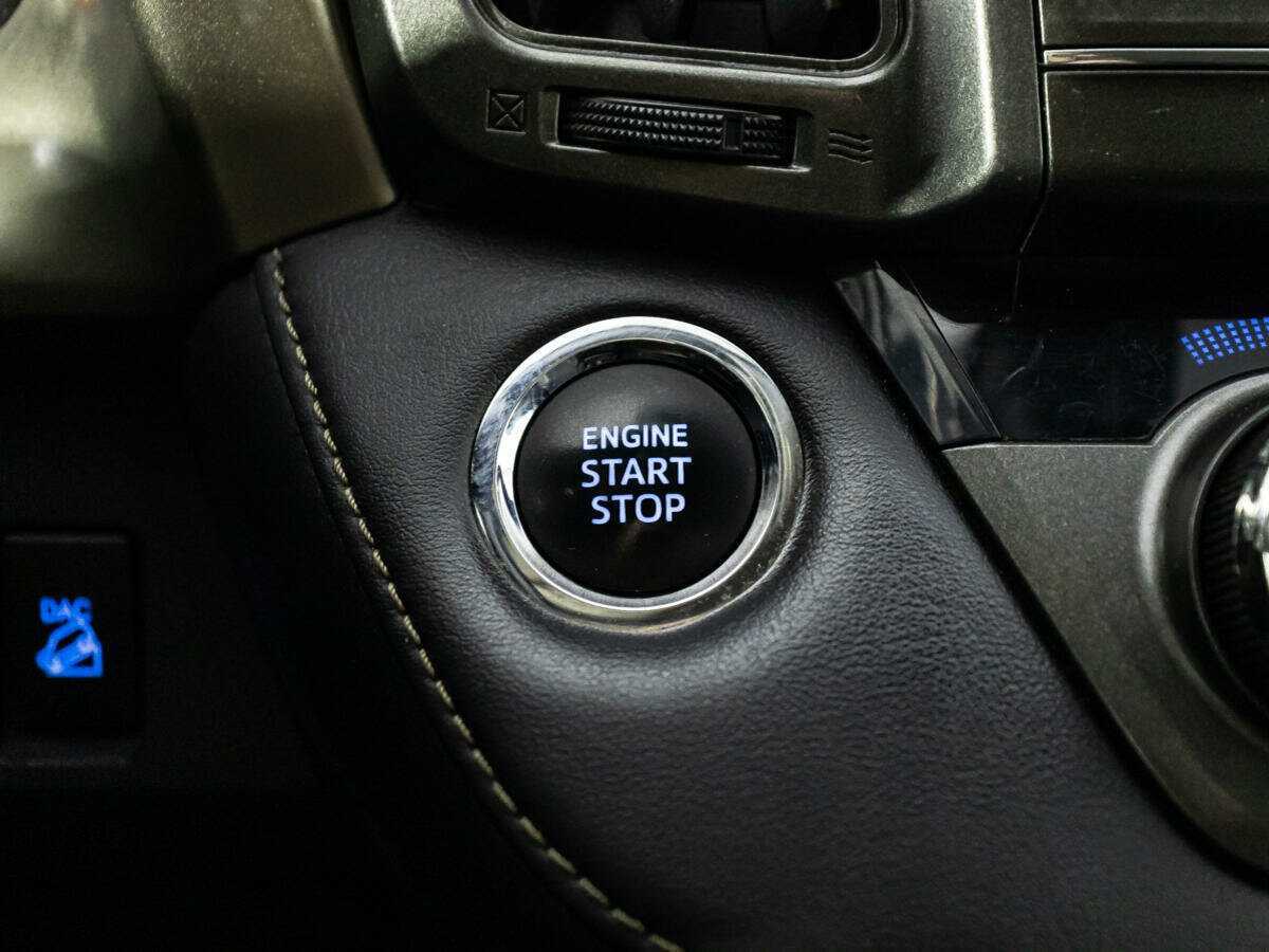 Б/У Тойота Рав4 2013 года. Фото: #17