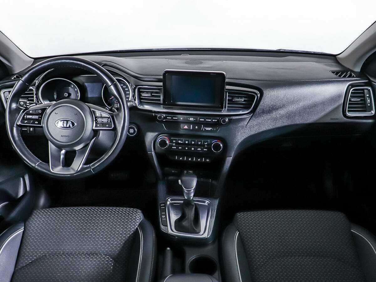 Б/У Киа Сид 2018 года. Фото: #9