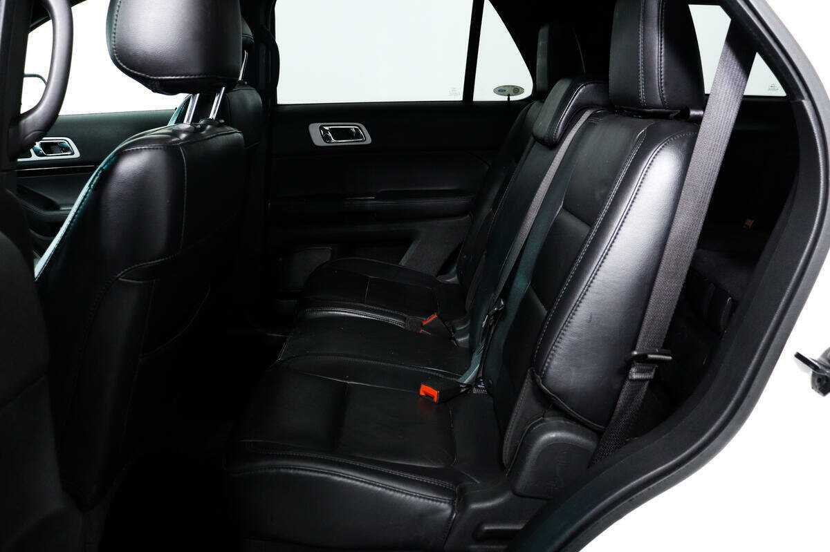 Б/У Форд Експлорер 2012 года. Фото: #11