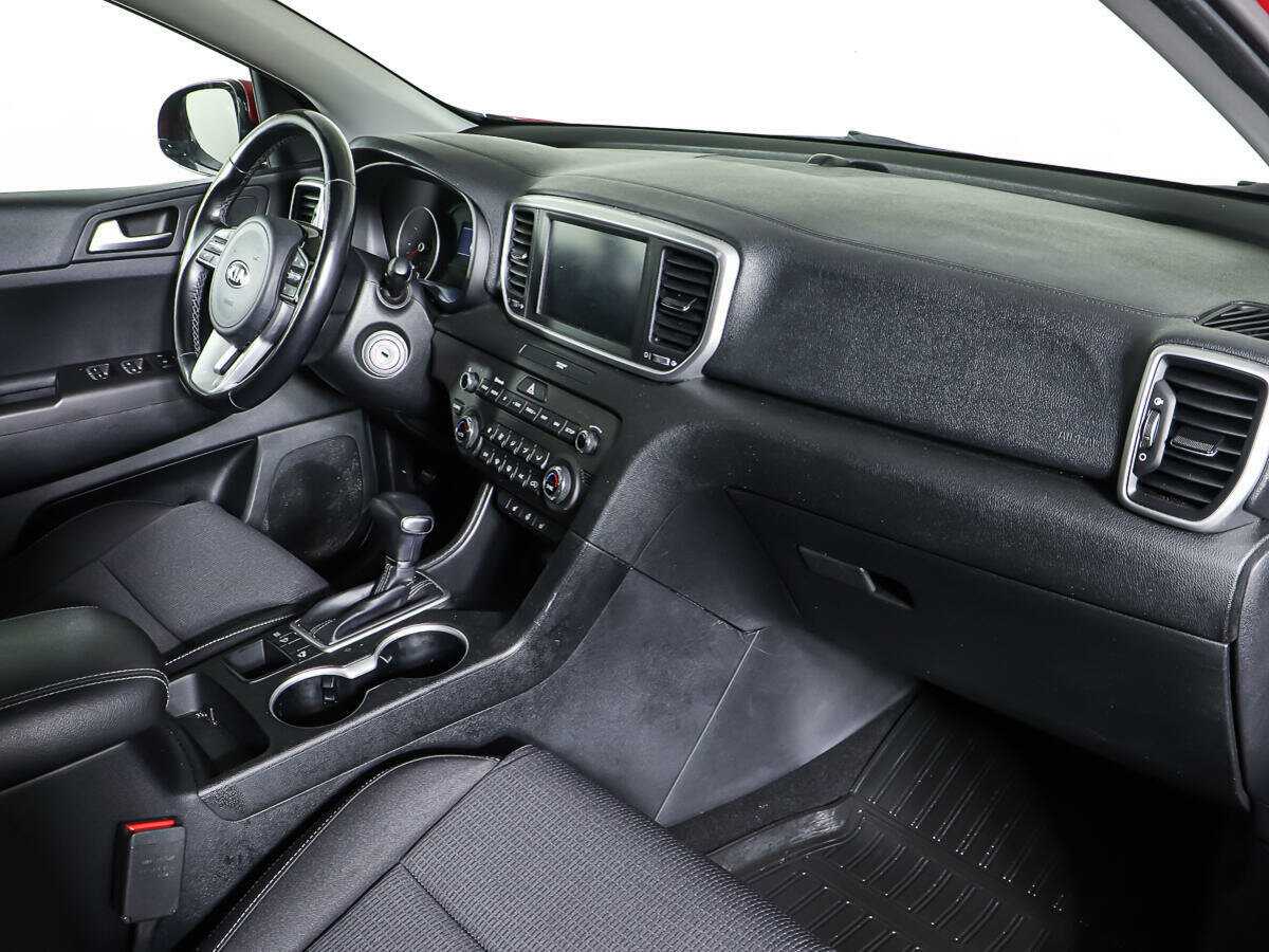 Б/У Киа Спортейдж 2020 года. Фото: #8