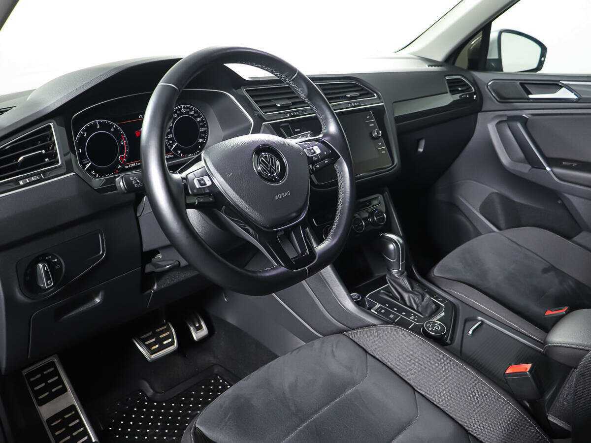 Б/У Фольксваген Тигуан 2017 года. Фото: #12