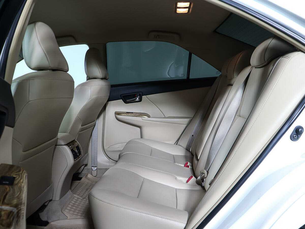 Б/У Тойота Камри 2014 года. Фото: #11