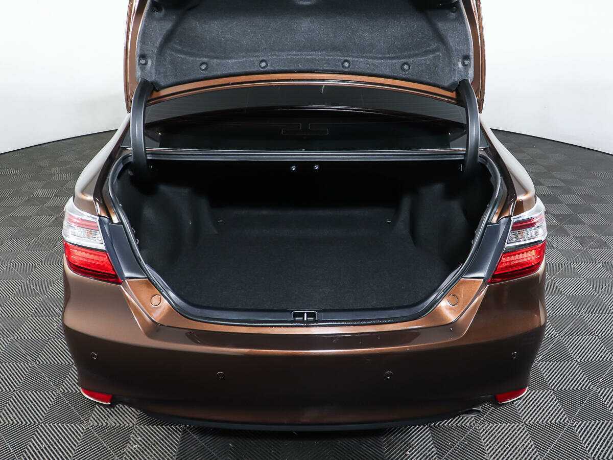 Б/У Тойота Камри 2017 года. Фото: #9