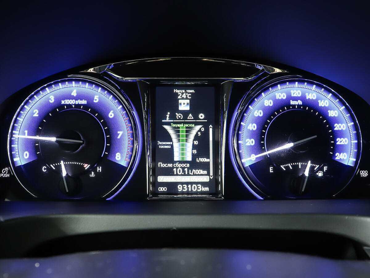 Б/У Тойота Камри 2017 года. Фото: #15