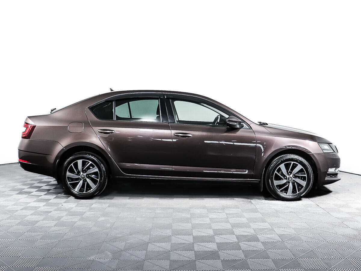 Б/У Шкода Октавия 2018 года. Фото: #3