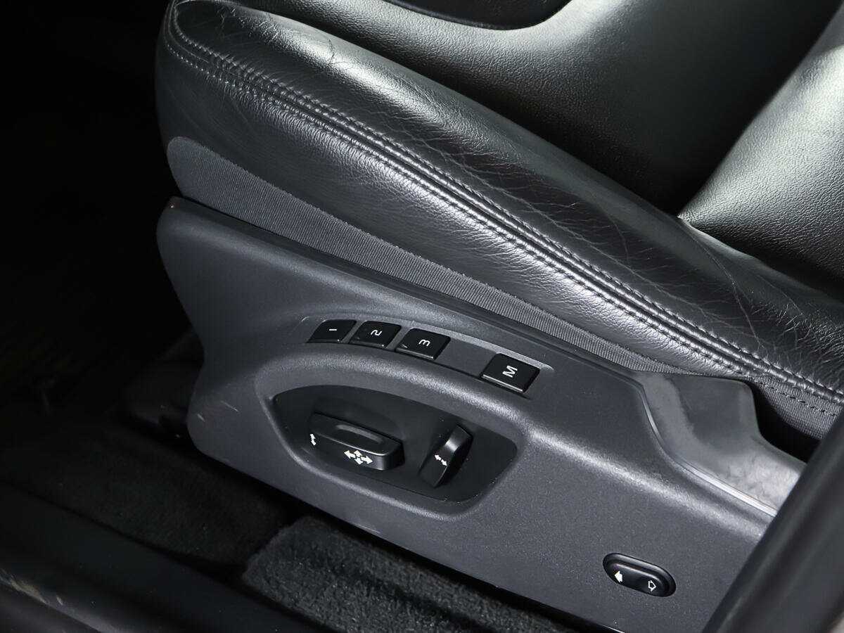 Б/У Вольво ИксЦ60 2015 года. Фото: #17