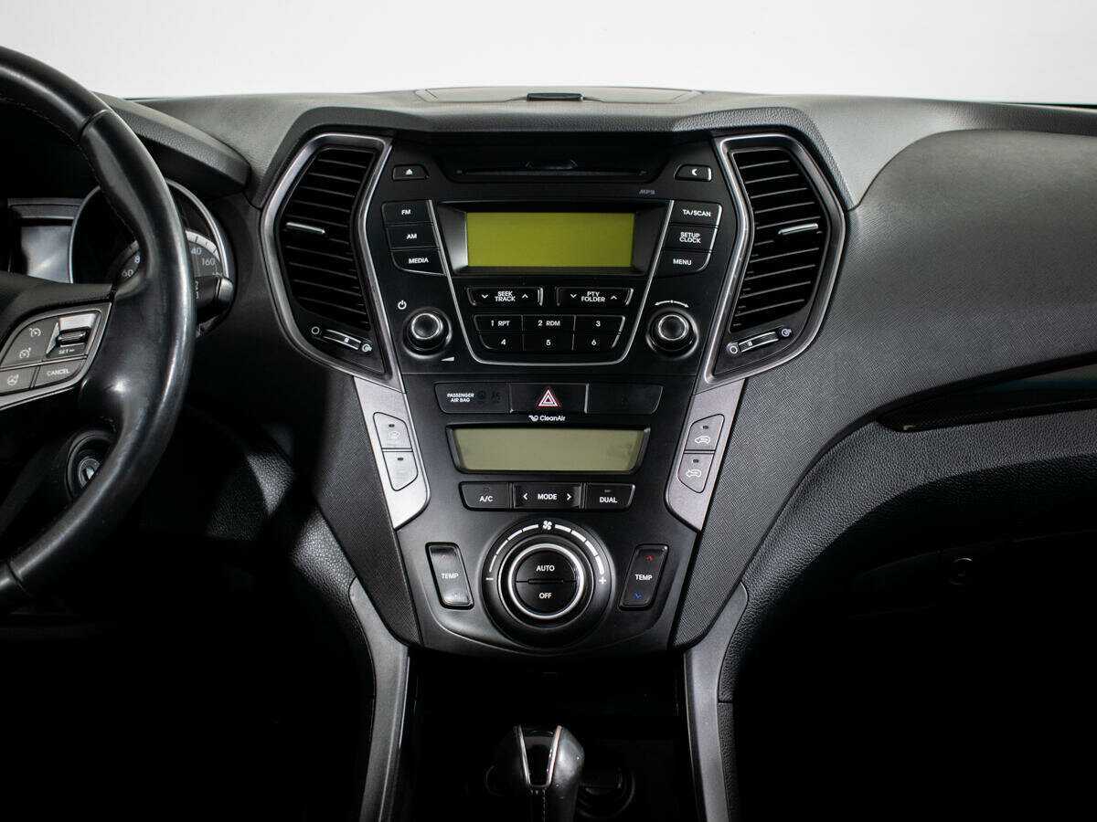 Б/У Хендай Санта Фе 2015 года. Фото: #11