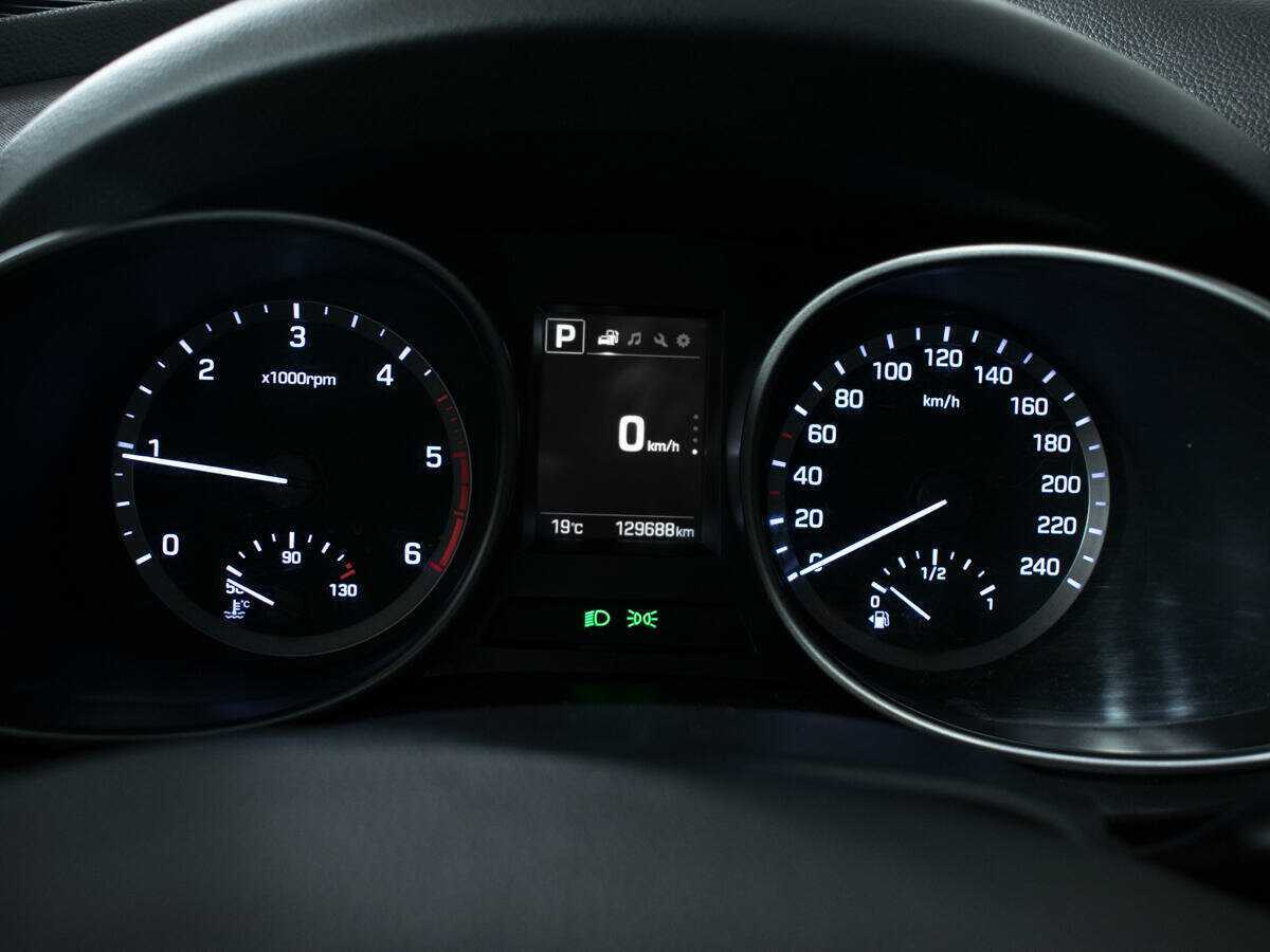 Б/У Хендай Санта Фе 2017 года. Фото: #10