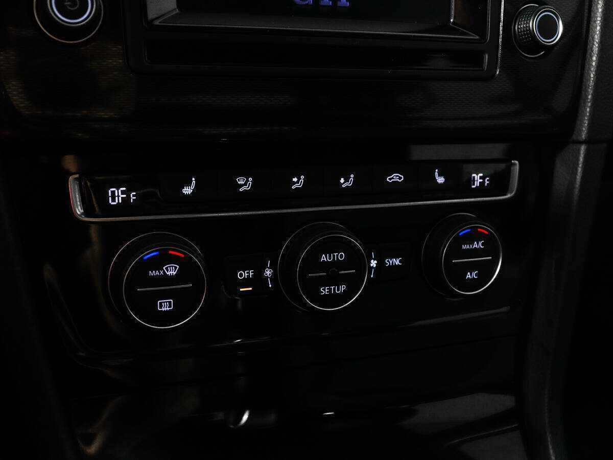 Б/У Фольксваген Гольф 2013 года. Фото: #13