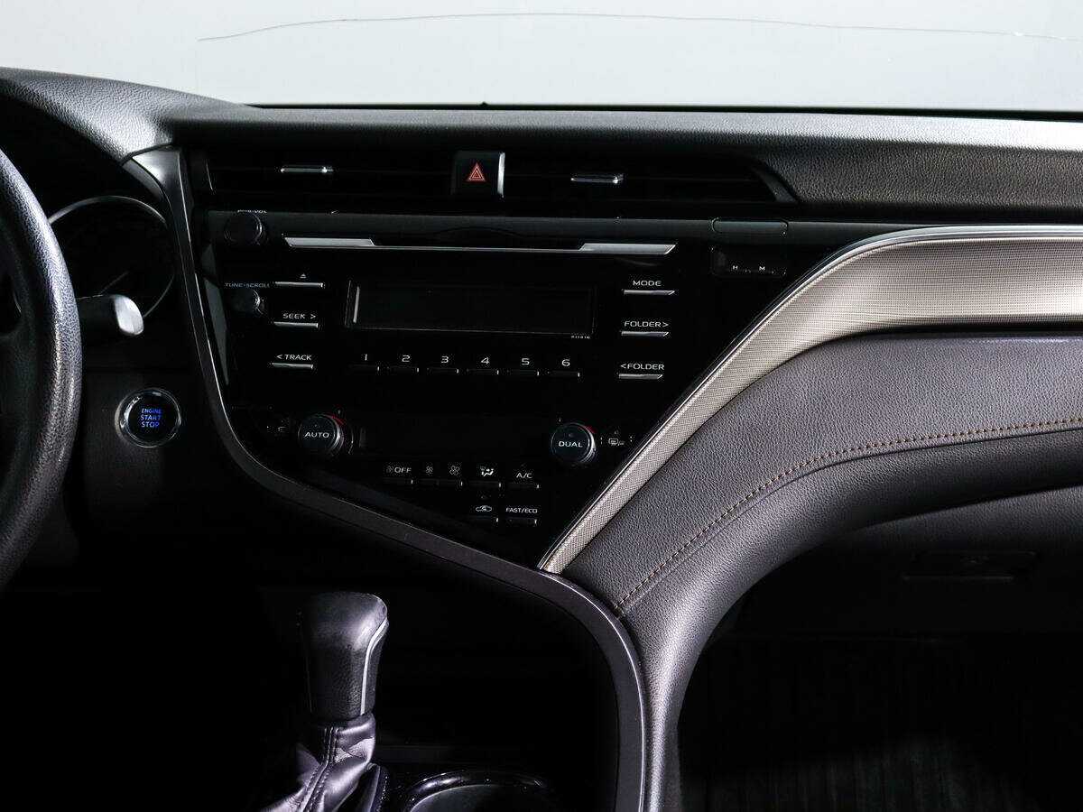 Б/У Тойота Камри 2021 года. Фото: #10