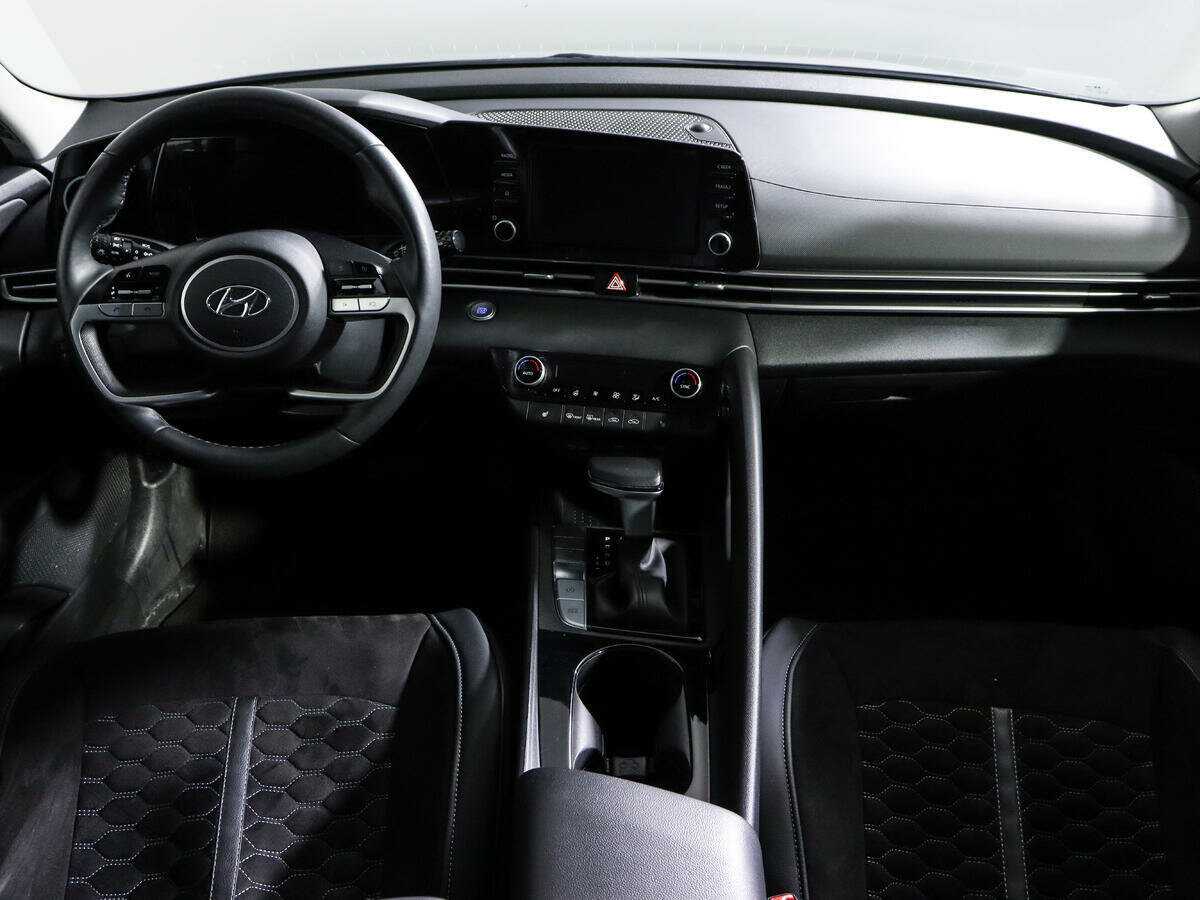 Б/У Хендай Елантра 2022 года. Фото: #11