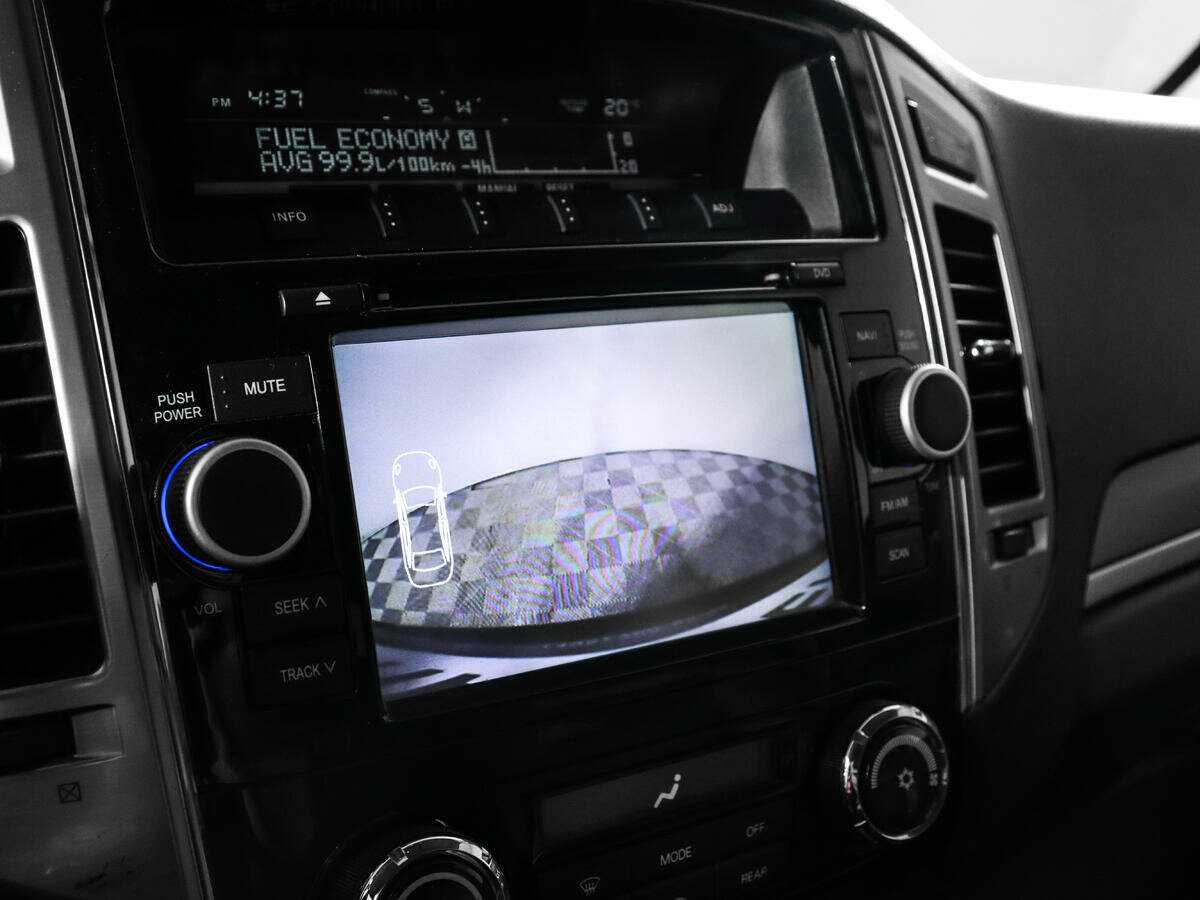 Б/У Митсубиши Паджеро 2014 года. Фото: #12