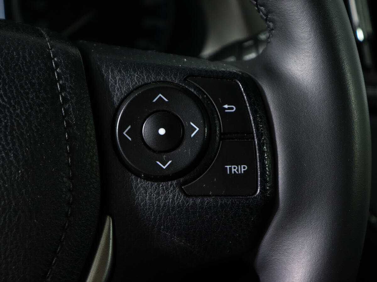 Б/У Тойота Рав4 2015 года. Фото: #17