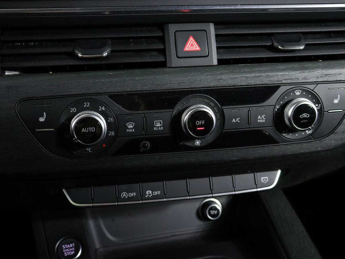 Б/У Ауди А4 2017 года. Фото: #19