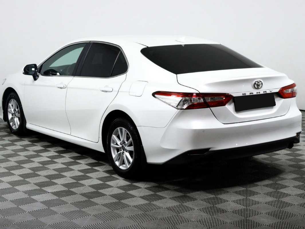 Б/У Тойота Камри 2019 года. Фото: #6