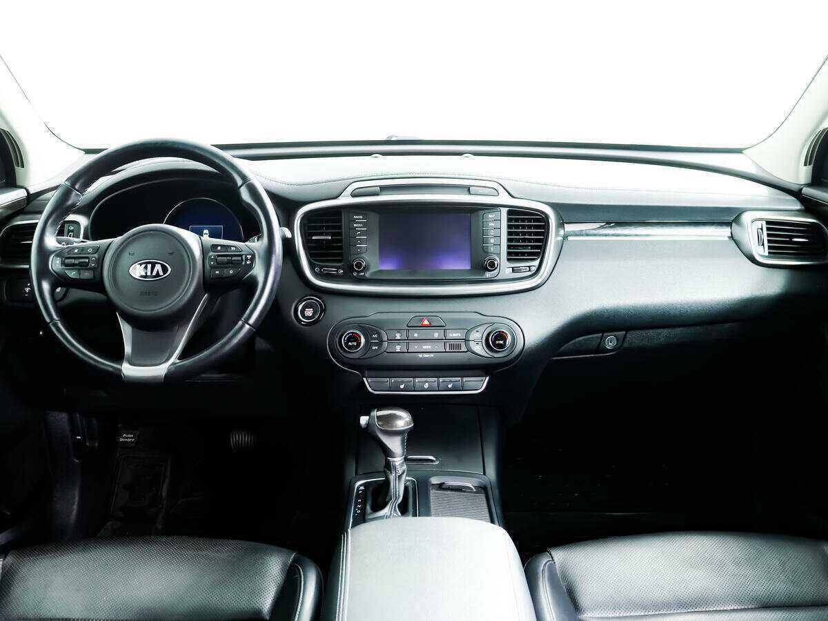 Б/У Киа Соренто 2017 года. Фото: #10