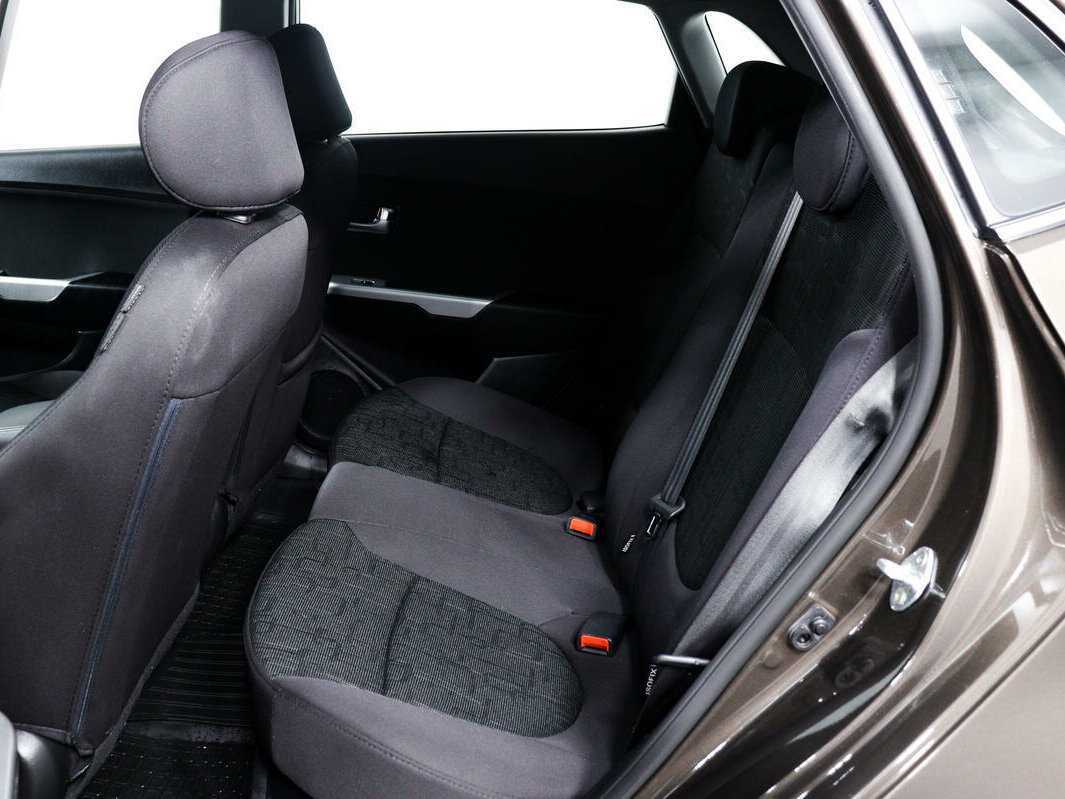 Б/У Киа Рио 2015 года. Фото: #11