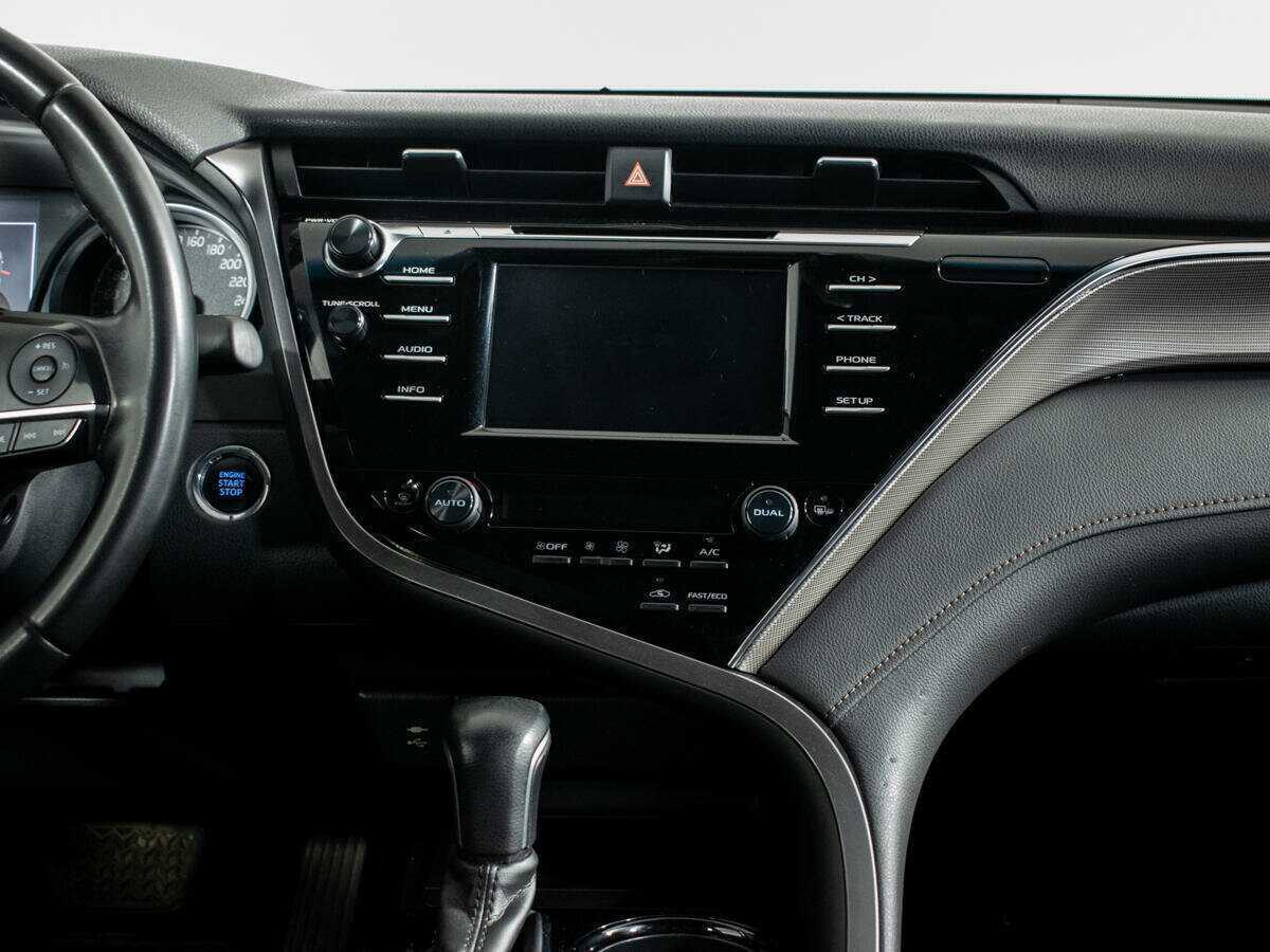 Б/У Тойота Камри 2020 года. Фото: #8