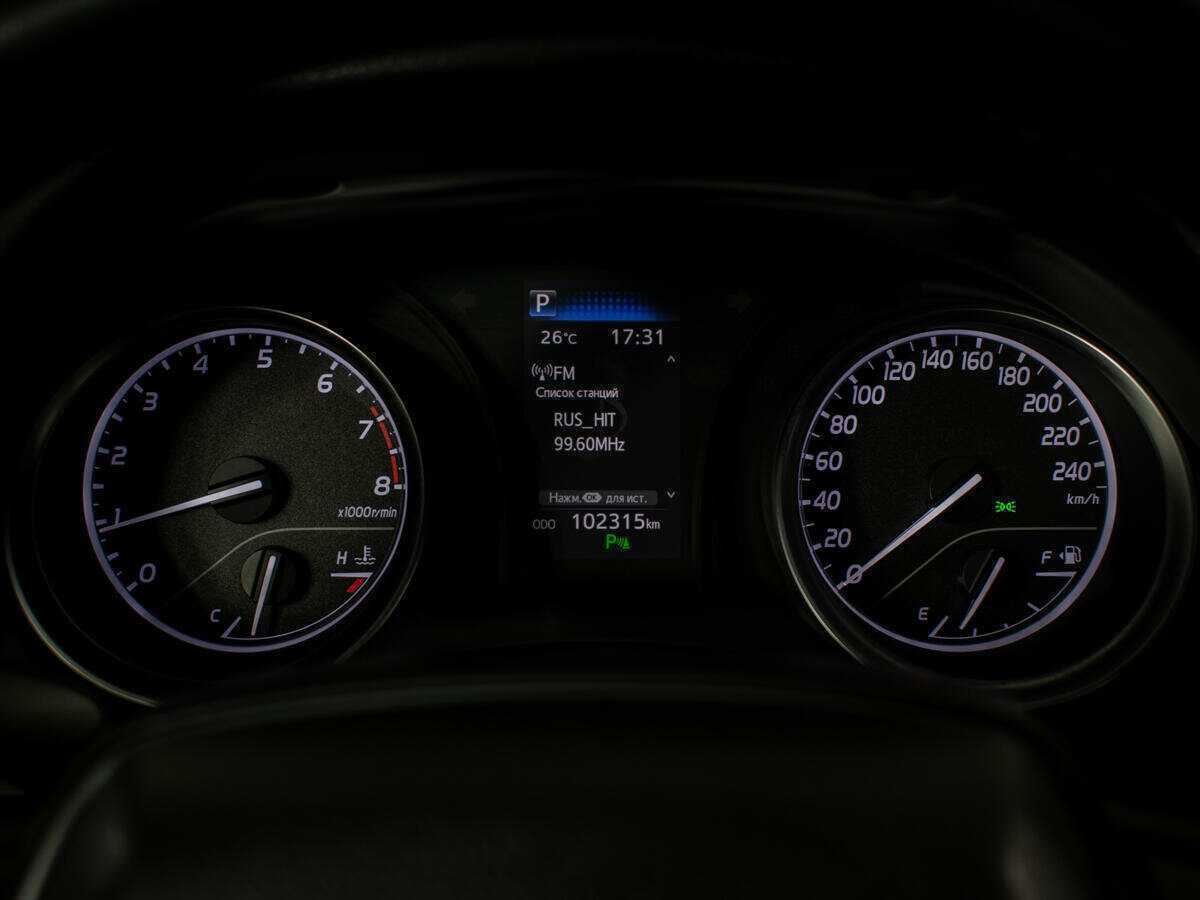 Б/У Тойота Камри 2020 года. Фото: #9