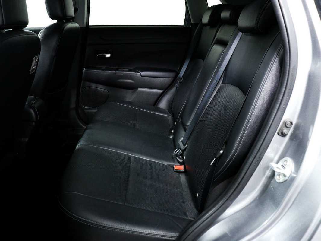 Б/У Митсубиши АС-Икс 2013 года. Фото: #11