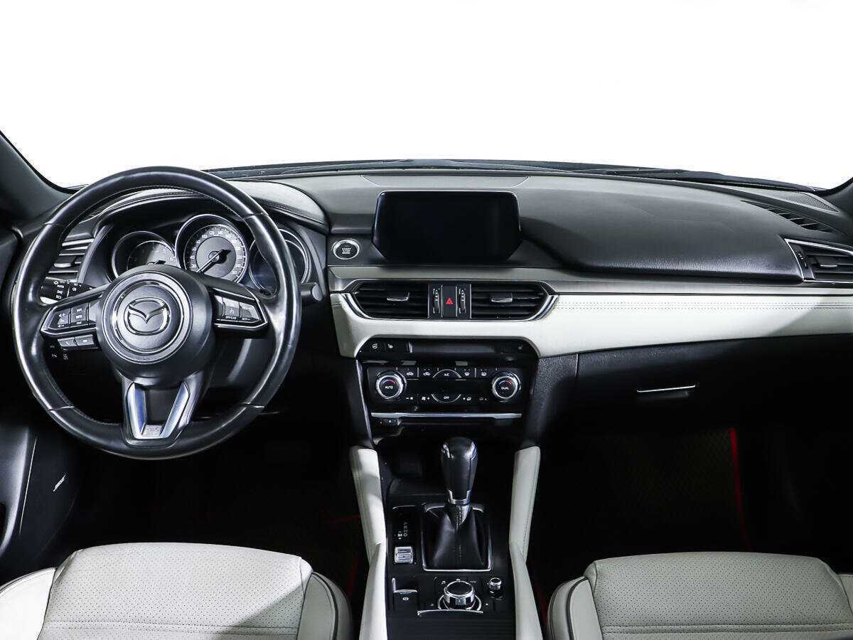 Б/У Мазда 6 2016 года. Фото: #10