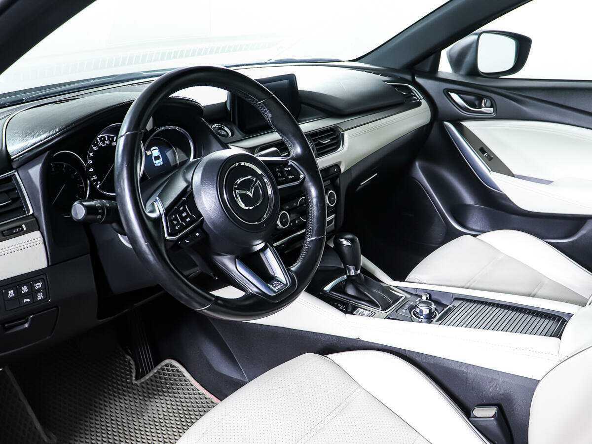 Б/У Мазда 6 2016 года. Фото: #12