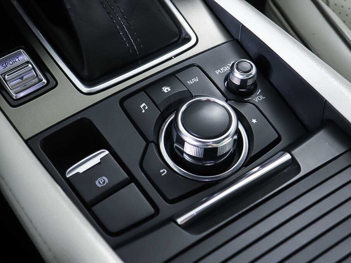 Б/У Мазда 6 2016 года. Фото: #16