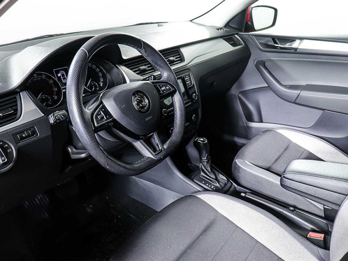 Б/У Шкода Рапид 2019 года. Фото: #12