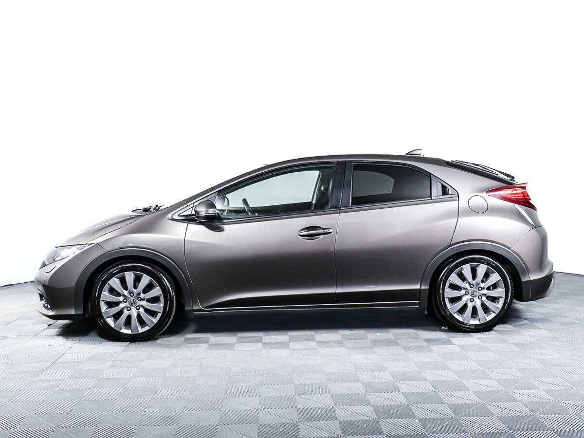 Б/У Хонда Цивик 2013 года. Фото: #7